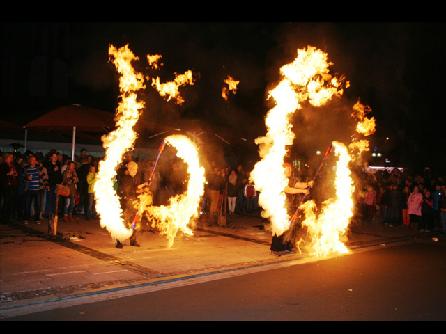 drachenstaebe_lycofackeln_feuershow_magia_della_luce_odenkirchen